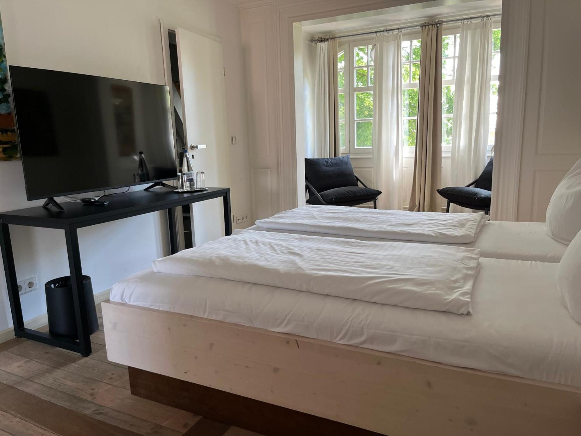 Hotel Hahn Gondelsheim Ruang foto