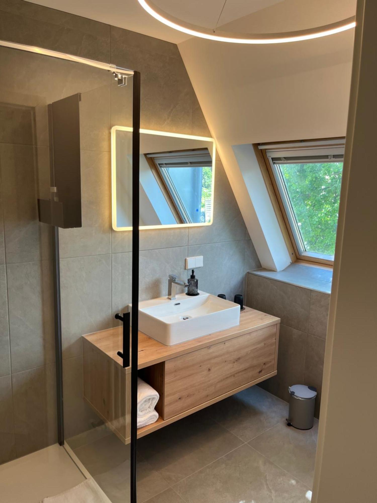 Hotel Hahn Gondelsheim Bagian luar foto