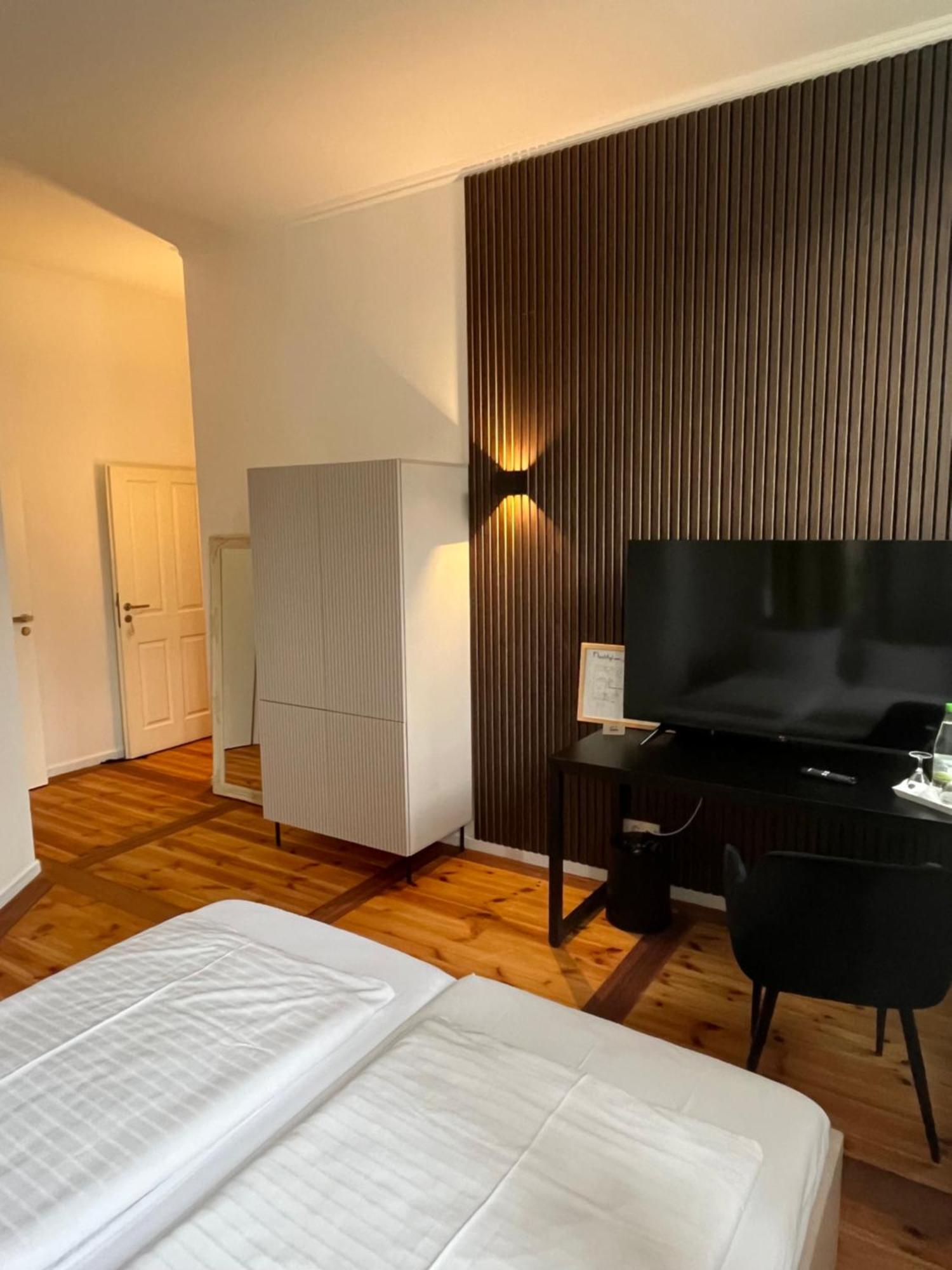Hotel Hahn Gondelsheim Bagian luar foto