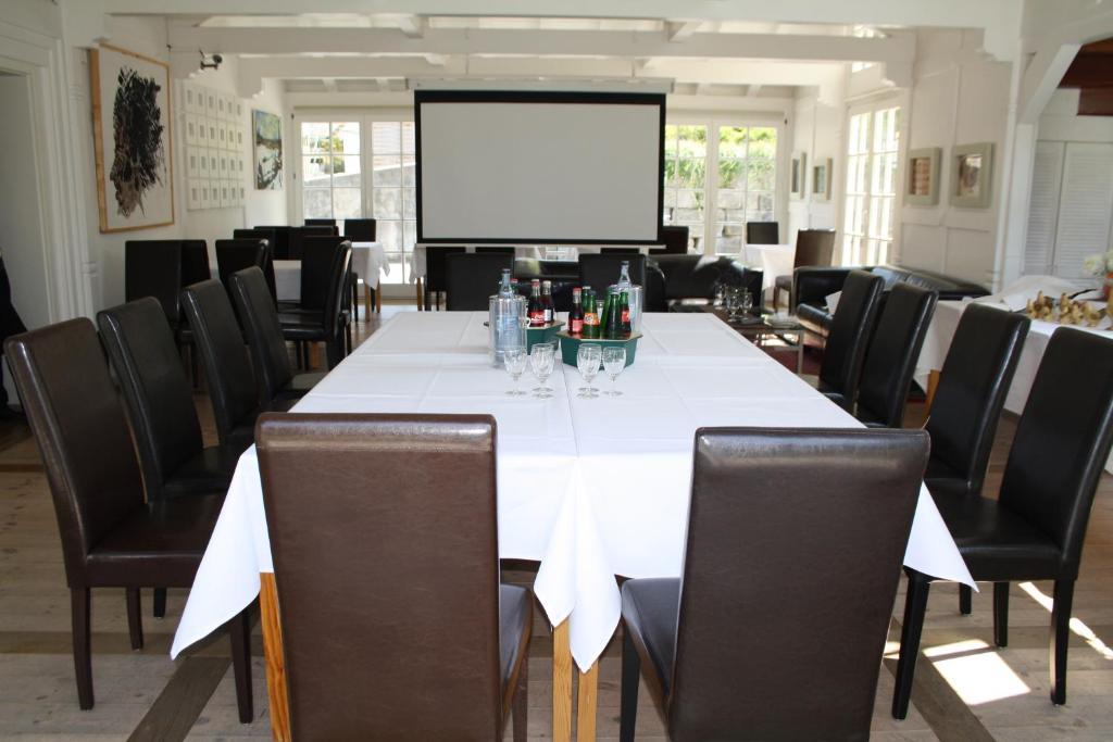 Hotel Hahn Gondelsheim Bagian luar foto